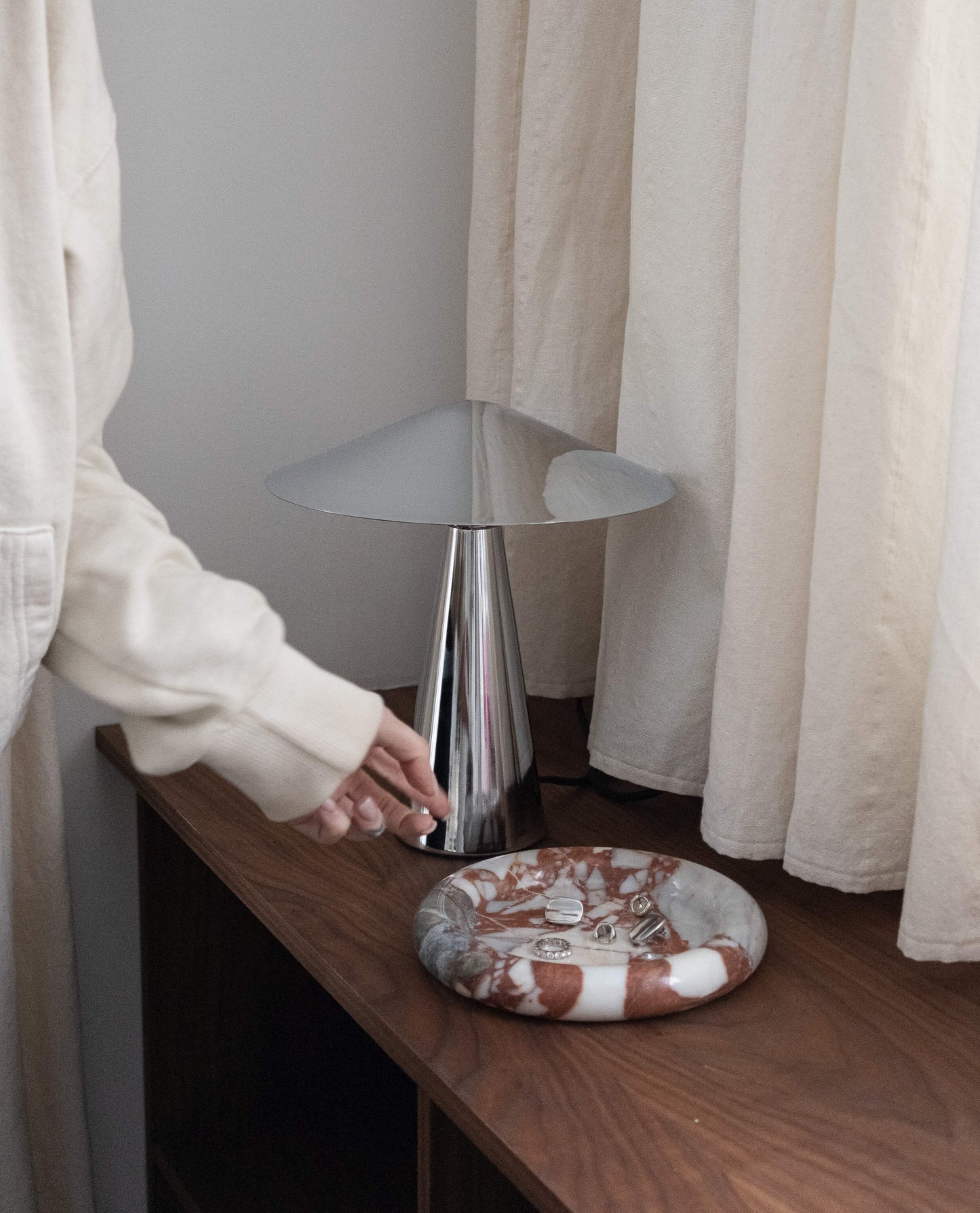 Red Round Marble Tray