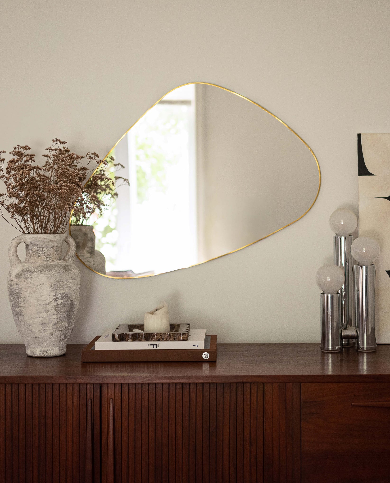 Brass-Framed Irregular Mirror – Extra Space
